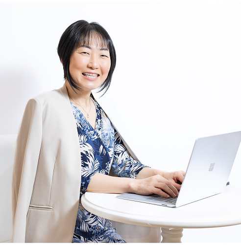 代表取締役　綾戸雪乃